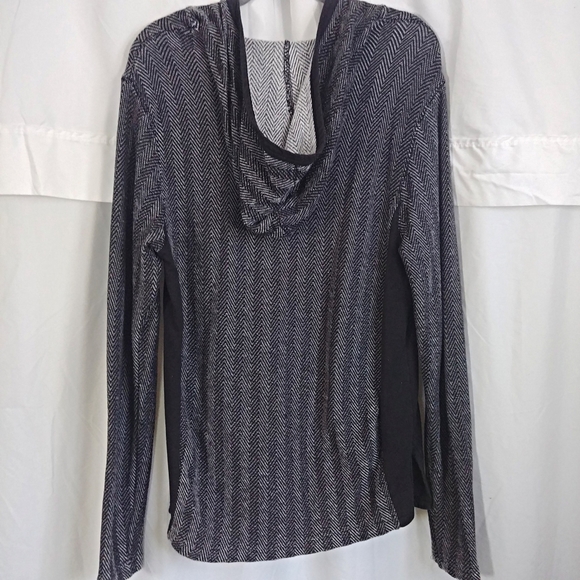 Grey Patterned Hoodie - Picture 2 of 3